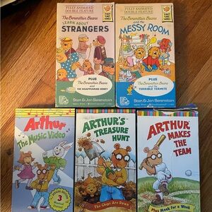 Arthur and Berenstain Bears VHS collectible Collection
